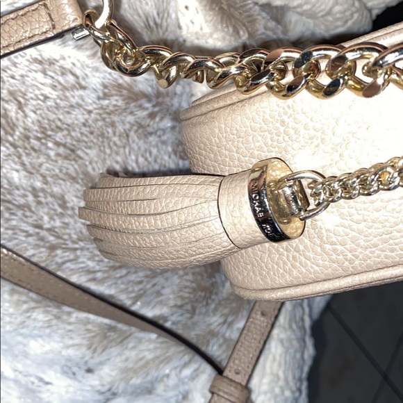 MICHAEL MICHAEL KORS Saffiano Leather Crossbody - Picture 4 of 5